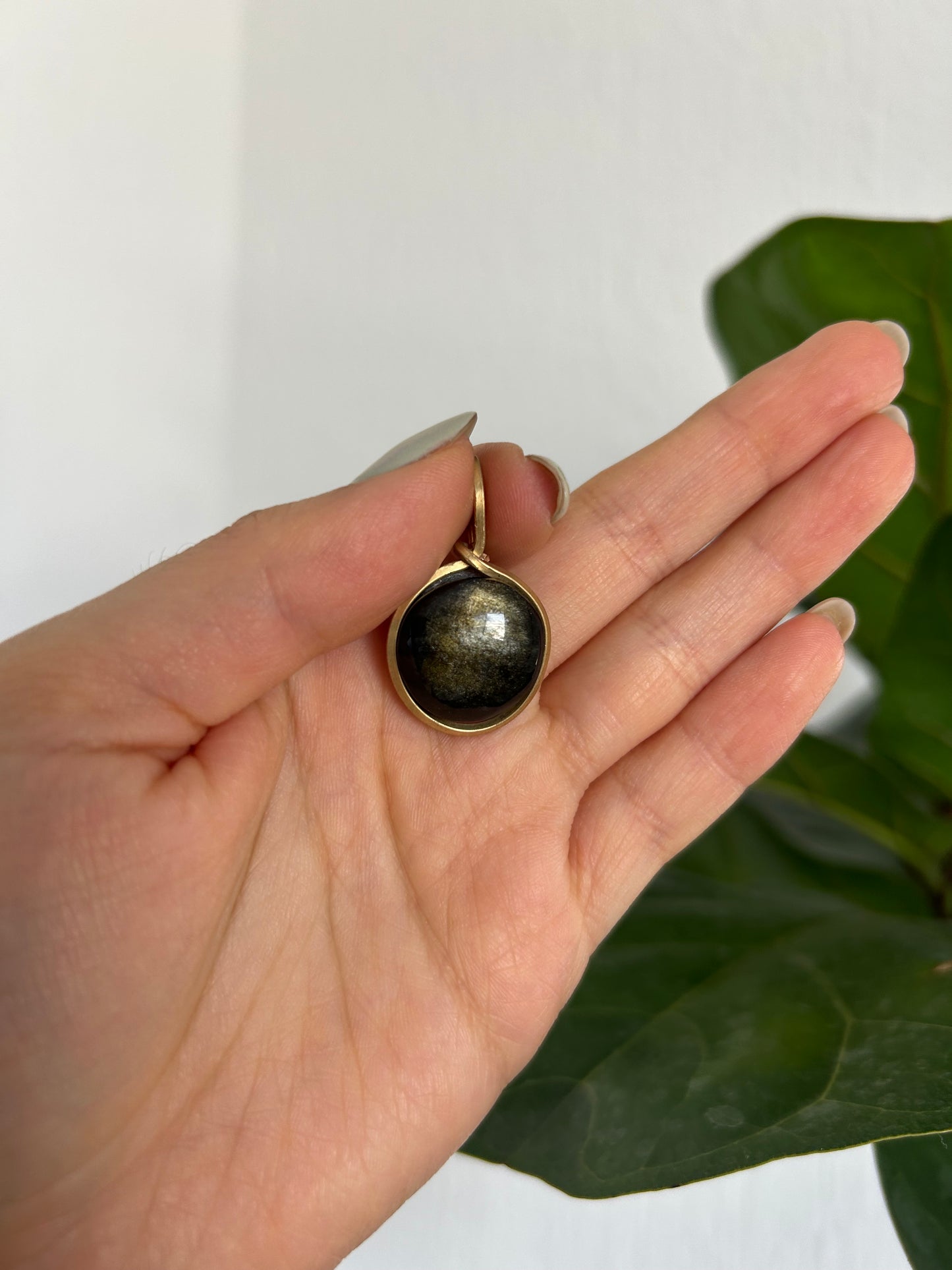 Dije Obsidiana Dorada