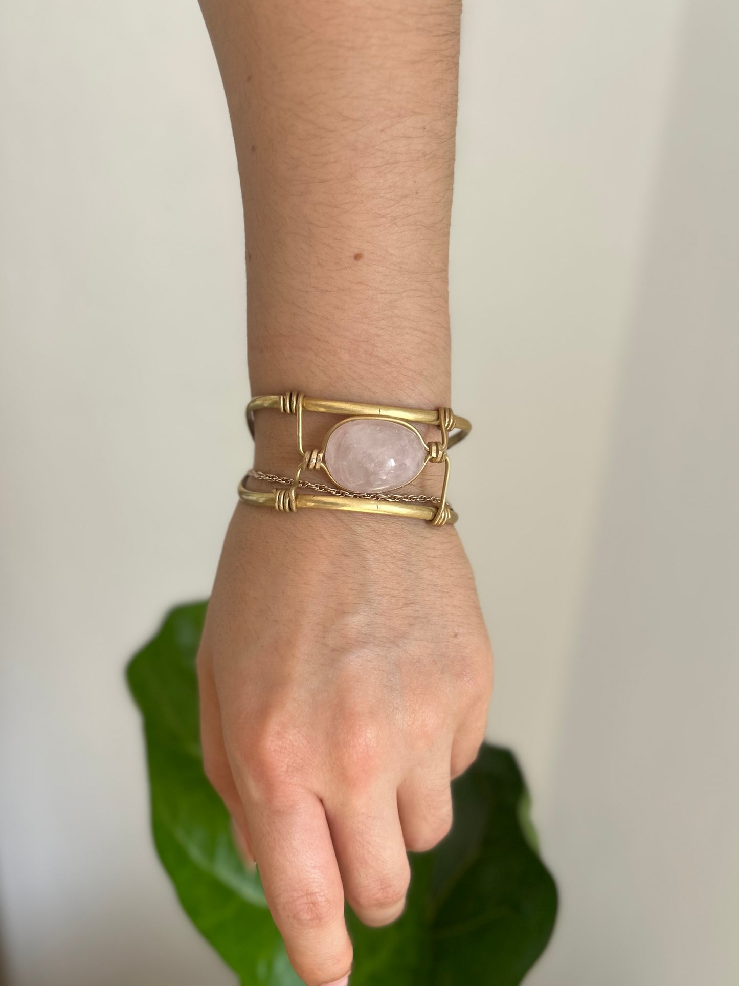Brazalete Cuarzo Rosa