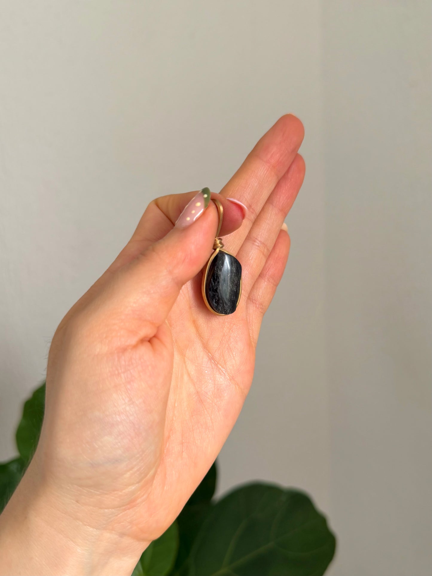 Dije Obsidiana Dorada