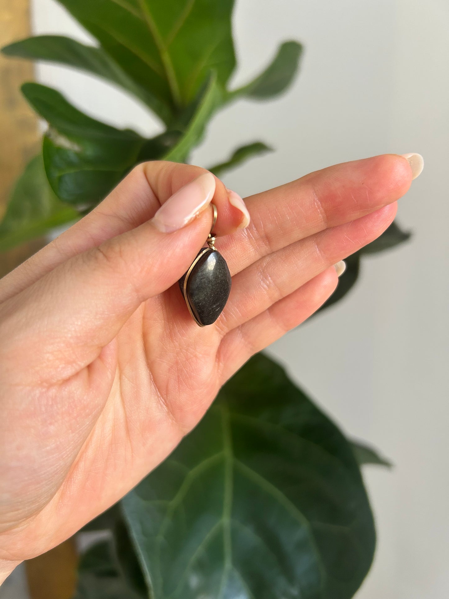 Dije Obsidiana Dorada