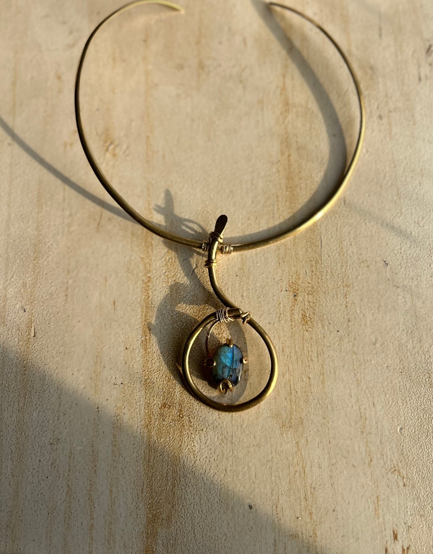 Collar Labradorita