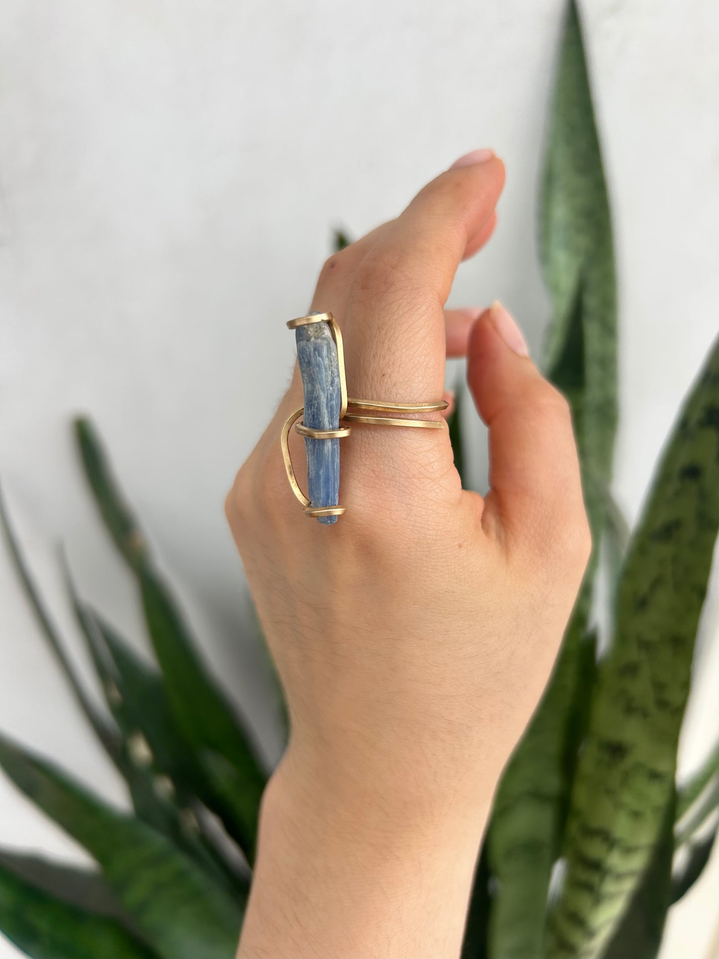 Anillo Cianita