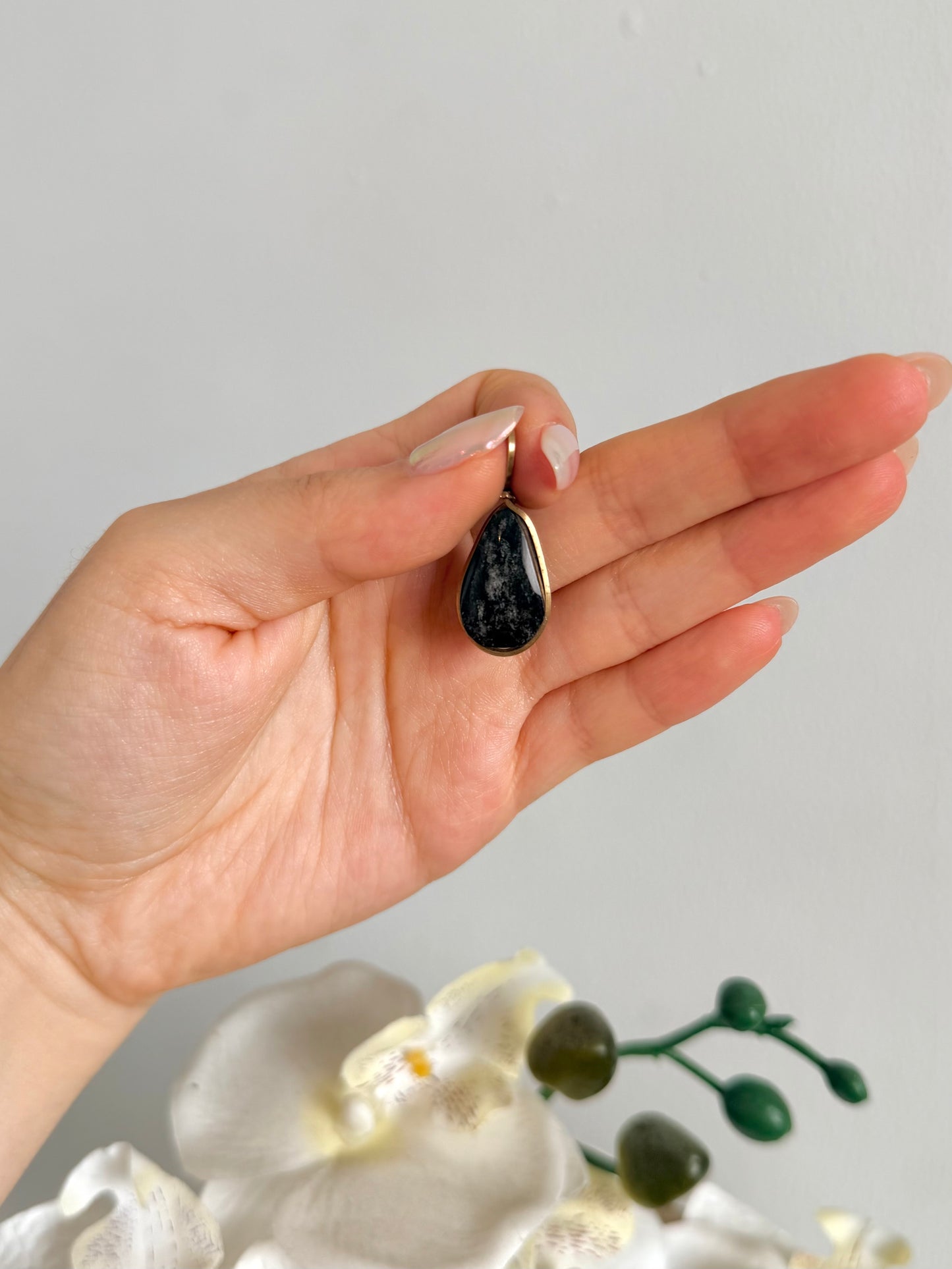 Dije Obsidiana Dorada