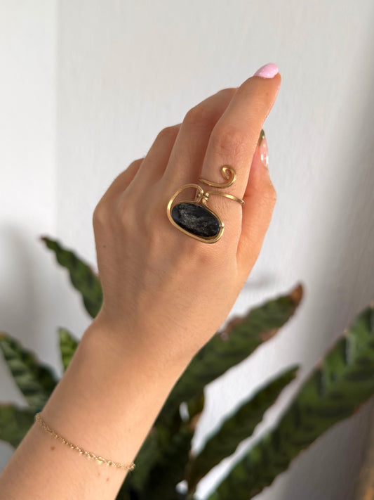 Anillo Obsidiana Dorada